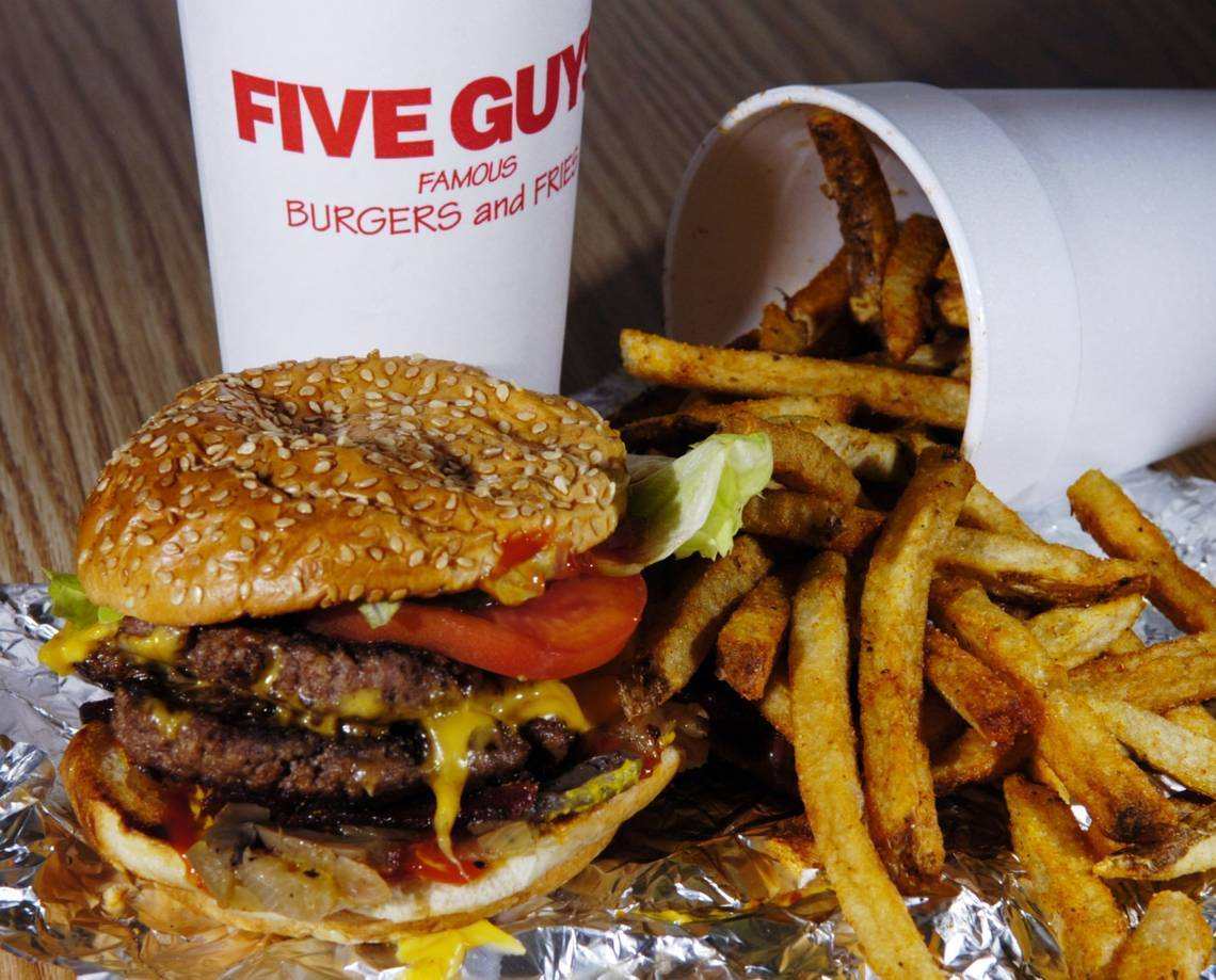 Five Guys Airport'